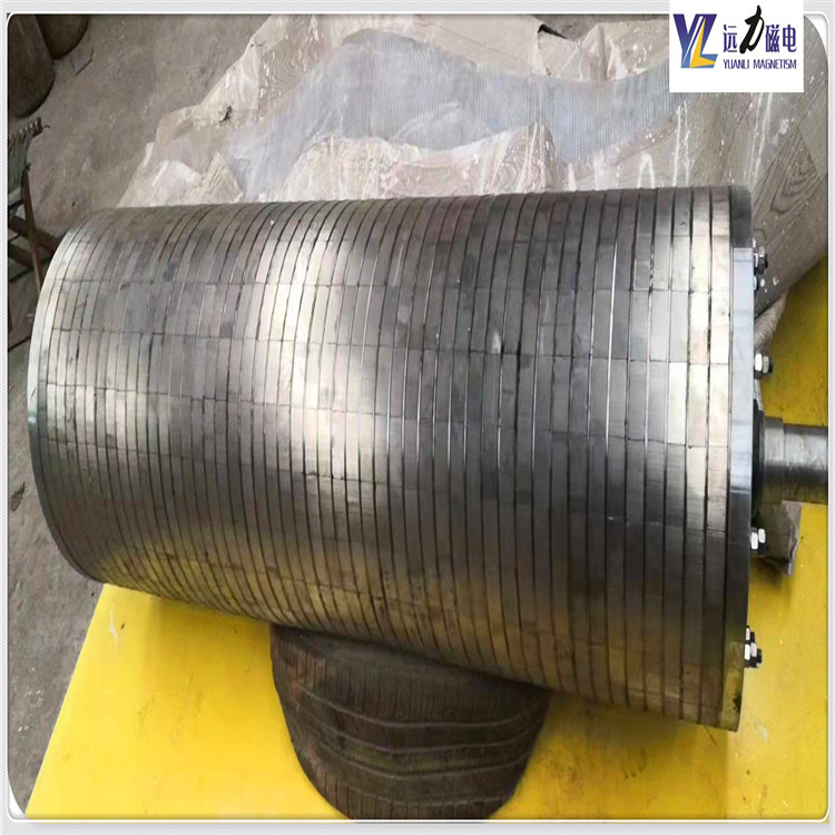 干式磁選機(jī)，干式磁選機(jī)帶領(lǐng)選礦行業(yè)走入新時(shí)代16000-18000gs_小型鐵礦石干式磁選機(jī)帶領(lǐng)選礦行業(yè)走入新時(shí)代16000-18000gs工作原理 _選礦流程 