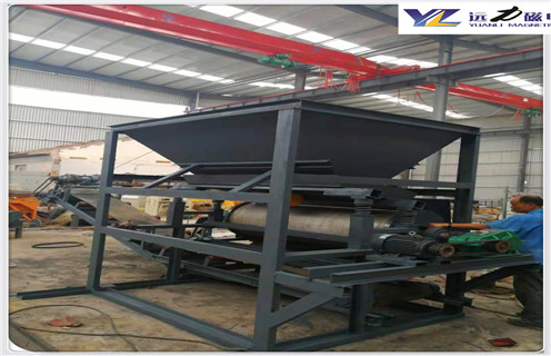 輥磨磁選機， 高壓輥磨磁選機的優(yōu)劣如何區(qū)別_鐵礦選礦 高壓輥磨磁選機的優(yōu)劣如何區(qū)別磁場一般為多少_磁塊如何排列