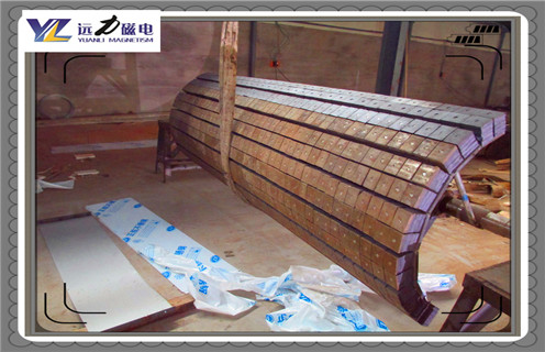 干式磁選機(jī)，大塊干式磁選機(jī)在市場(chǎng)中有更好的發(fā)展前景_大塊干式磁選機(jī)在市場(chǎng)中有更好的發(fā)展前景發(fā)展工作視頻皮帶及結(jié)構(gòu)價(jià)格