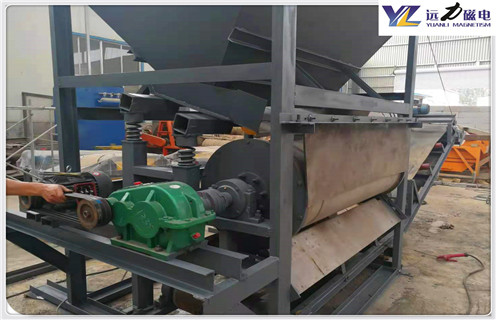 輥壓磁選機，水泥輥壓磁選機廠家不斷追求卓越生產(chǎn)_單傳動輥壓磁選機價格呈上升趨勢磁場一般為多少_磁塊如何排列