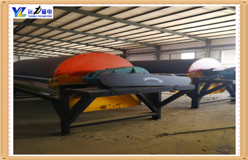 濕式磁選機(jī)，要想用電磁濕式磁選機(jī)更好除鐵就得做好功課_釩鈦鐵礦要想用電磁濕式磁選機(jī)更好除鐵就得做好功課型號(hào)參數(shù)及磁場(chǎng)強(qiáng)度