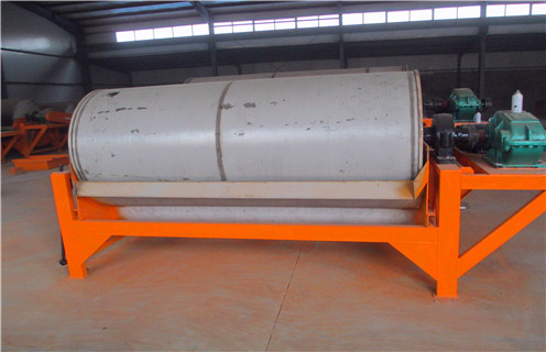 濕式強(qiáng)磁磁選機(jī)，濕式強(qiáng)磁磁選機(jī)的發(fā)展呈現(xiàn)哪些趨勢(shì)_釩鈦鐵礦濕式強(qiáng)磁磁選機(jī)的發(fā)展呈現(xiàn)哪些趨勢(shì)型號(hào)參數(shù)及磁場(chǎng)強(qiáng)度