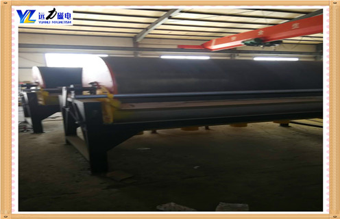 濕式平板磁選機，濕式平板磁選機性能就是這么牛_釩鈦鐵礦濕式平板磁選機性能就是這么牛型號參數(shù)及磁場強度