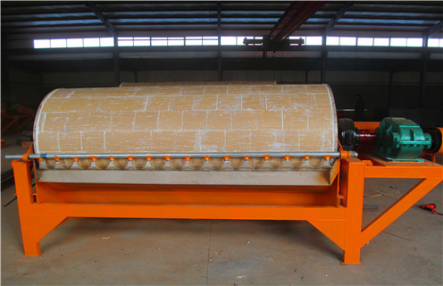 鐵礦石磁選機(jī)，鐵礦石磁選機(jī)如何實(shí)現(xiàn)自身更好發(fā)展 _單筒鐵礦石磁選機(jī)如何實(shí)現(xiàn)自身更好發(fā)展 磁場一般為多少_磁塊如何排列