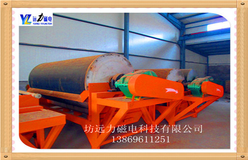 小型磁選機(jī)，小型磁選機(jī)廠家以智能技術(shù)點綴小型磁選機(jī)的發(fā)展_輥式小型磁選機(jī)廠家以智能技術(shù)點綴小型磁選機(jī)的發(fā)展_磁塊如何排列