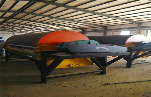 干選磁選機(jī)，貴州履帶式干選磁選機(jī)_貴州履帶式干選磁選機(jī)技術(shù)要求工作原理發(fā)展工作視頻皮帶及結(jié)構(gòu)價(jià)格 